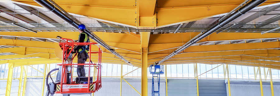  Inspection of a siphonic collector pipe.